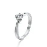 Pierścionek białe złoto z diamentami